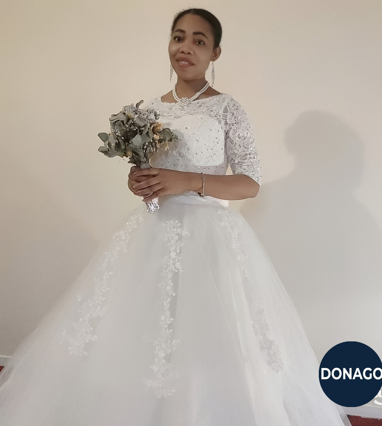 Robe de mariée, manches longues, blanche ( à louer)