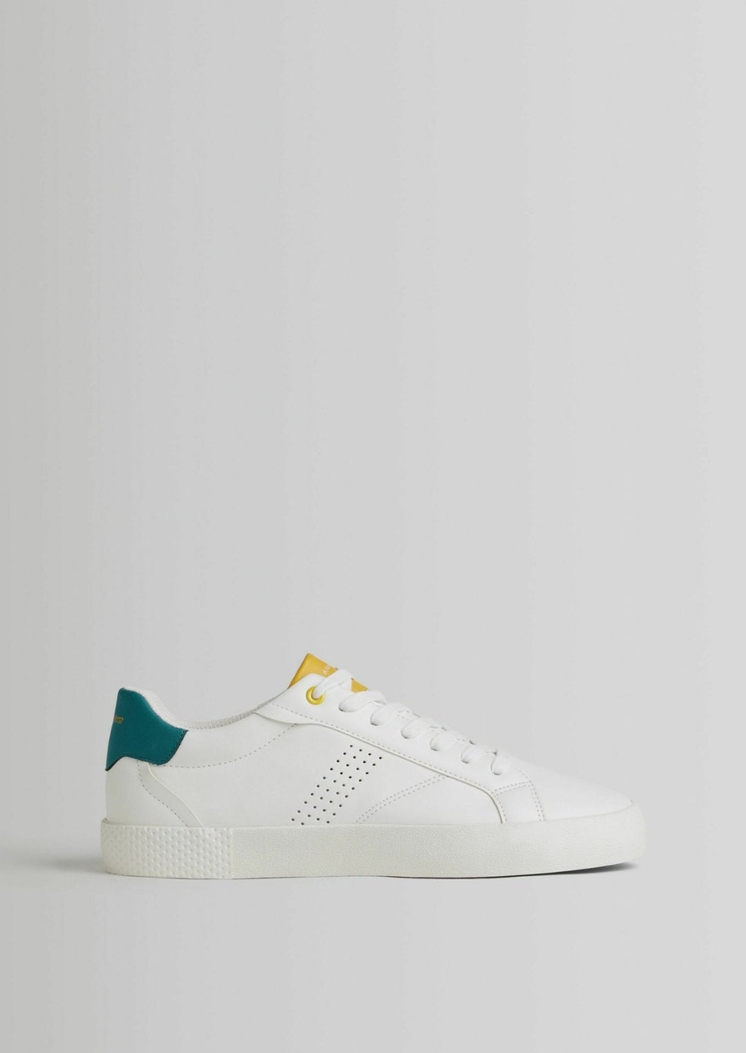 BERSHKA mit farbiger ferse, baskets basses,  white