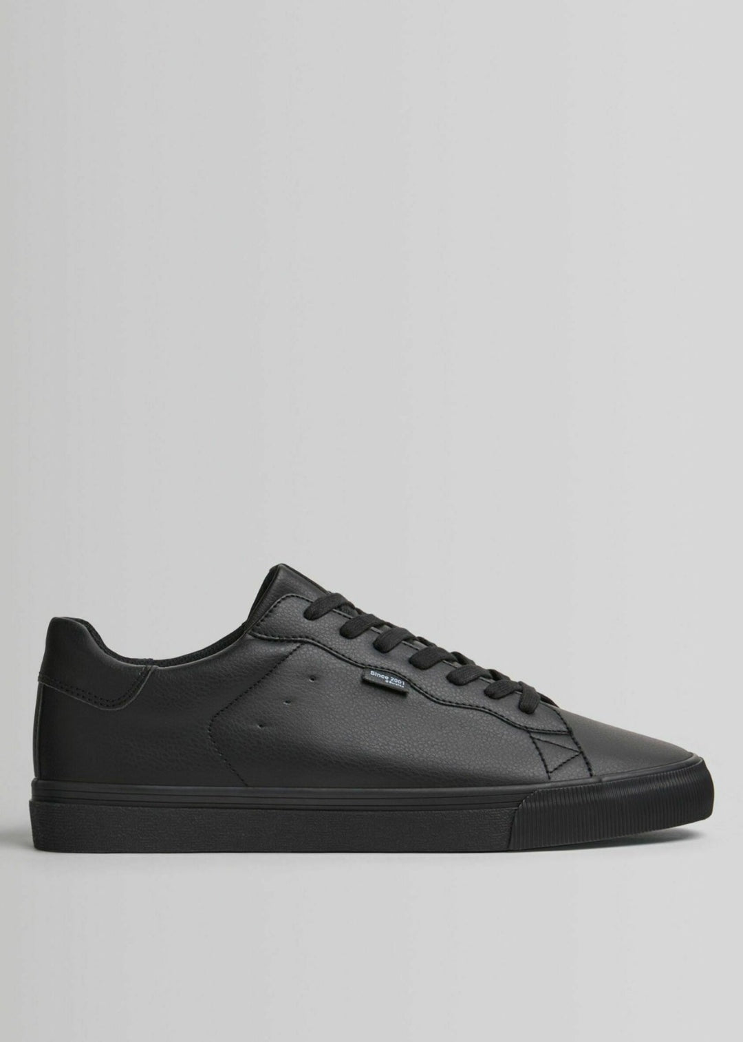 BERSHKA,  baskets basses,  black